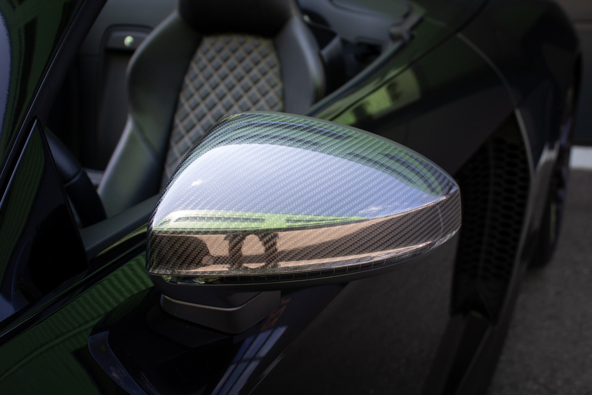 Audi R8 Spyder – Detailfolierung · Carbon, foliert von Antonio Petras in Balsthal