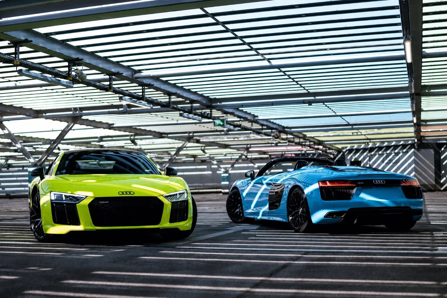 Audi R8 – Farbfolierung · Neongrün & Hellblau, ausgeführt von Antonio Petras in Balsthal
